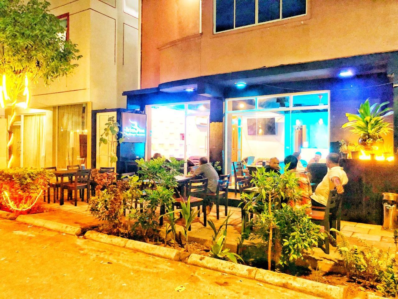 Brize Inn Хулхумале Экстерьер фото